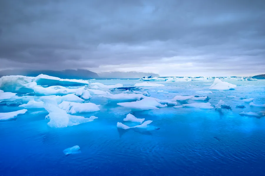 Jökulsárlón buzul lagünü
